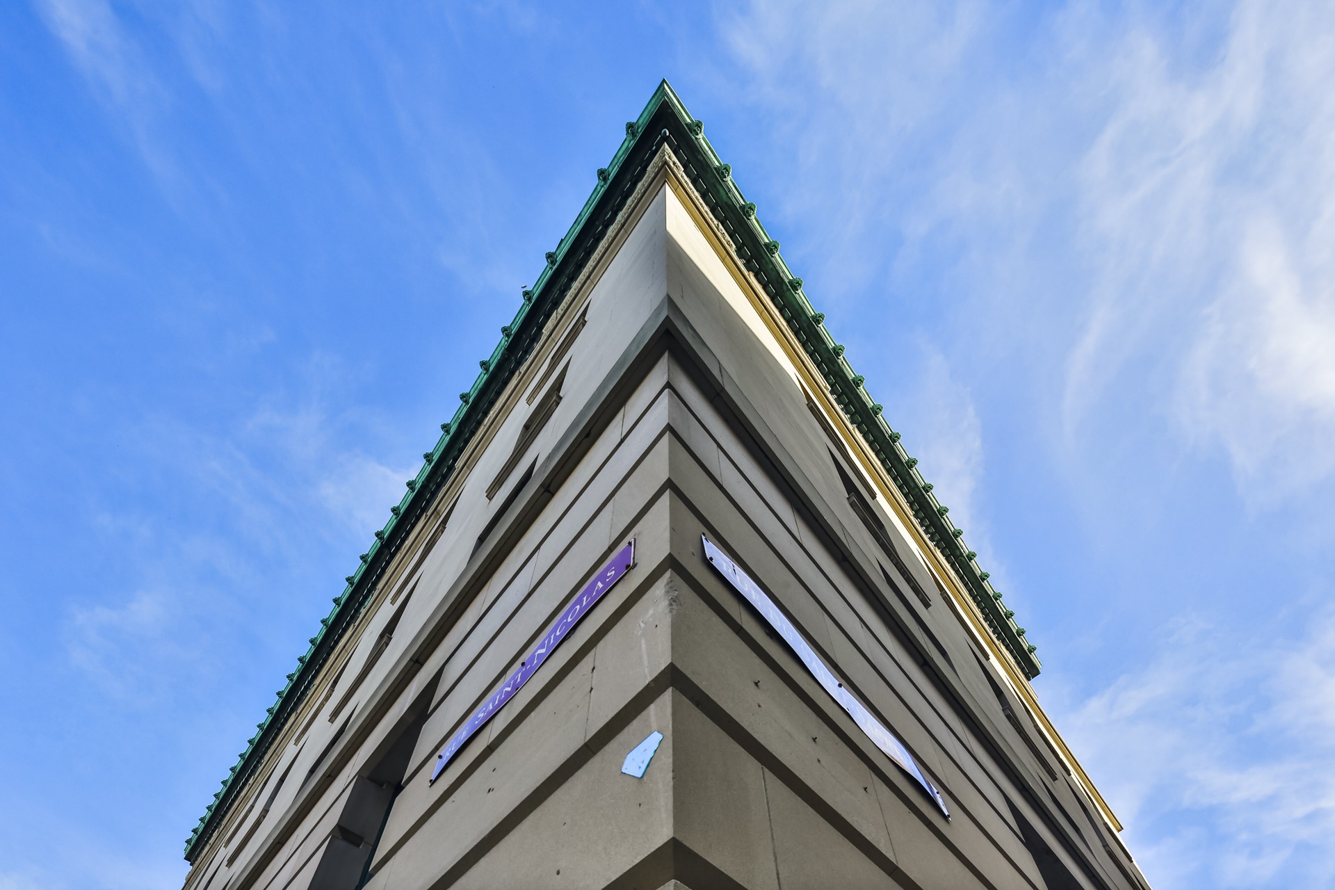 300 Rue Du Saint Sacrement 16