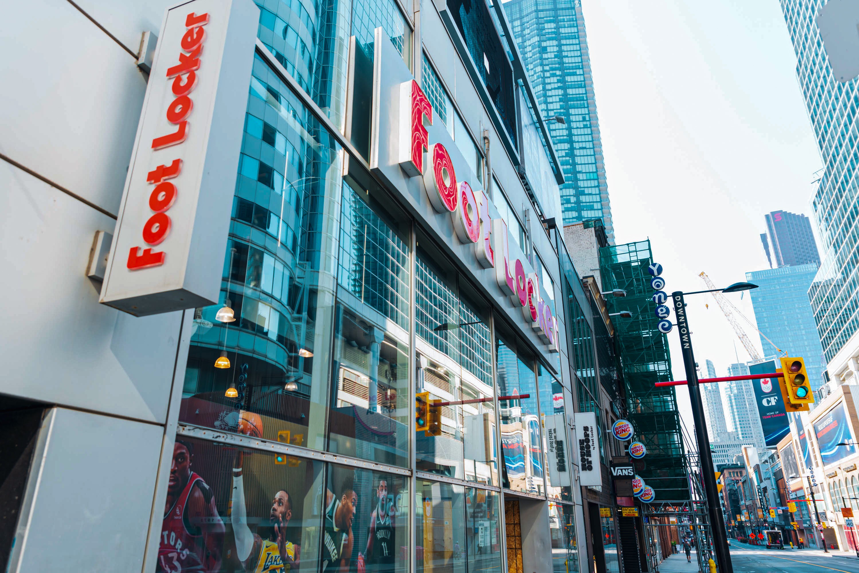 306 yonge street foot locker